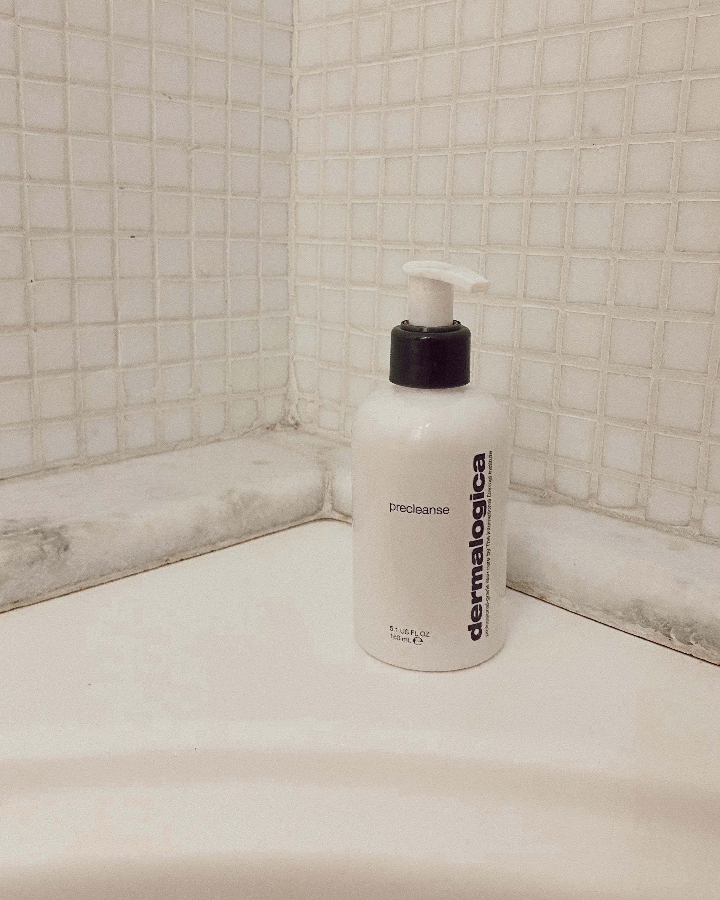 ELLE Testa: os 8 melhores cleansing oils e balms Cleansing oil Demalogica